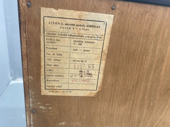 Image 1 of Kast met opaxietglas, Bohumil Landsman en Hubert Nepožitek, jaren 60