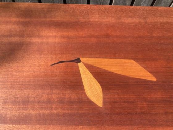 Image 1 of Straordinario tavolino da caffè di design del Medioevo