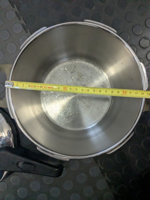 Fissler Schnellkochtopf