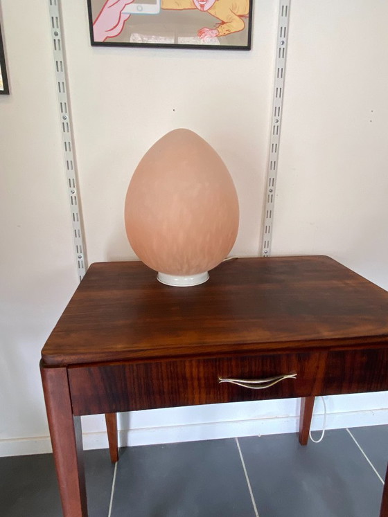Image 1 of Luminaire Lampe œuf egg rose en verre moucheté verre de Vianne vintage 1970