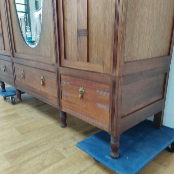 Image 1 of Armadio vintage antico in stile country con armadio smontabile