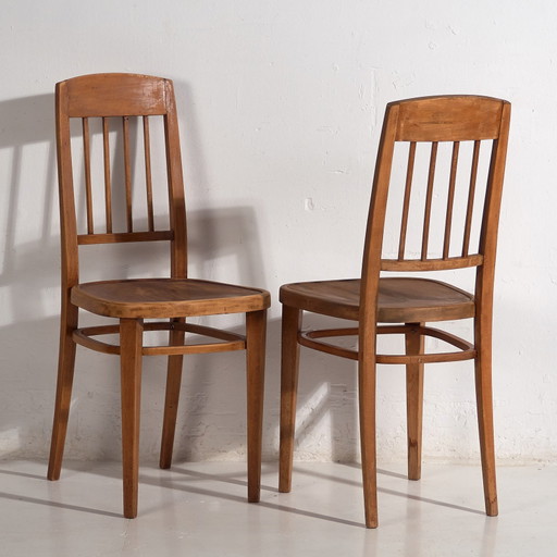Chaises Thonet anciennes (c.1920). Lot de deux pièces #2
