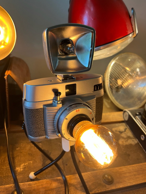 Design lamp van vintage camera – Bilora, Tafellampen, Metaal, Kunststof (photo 4 of 13)