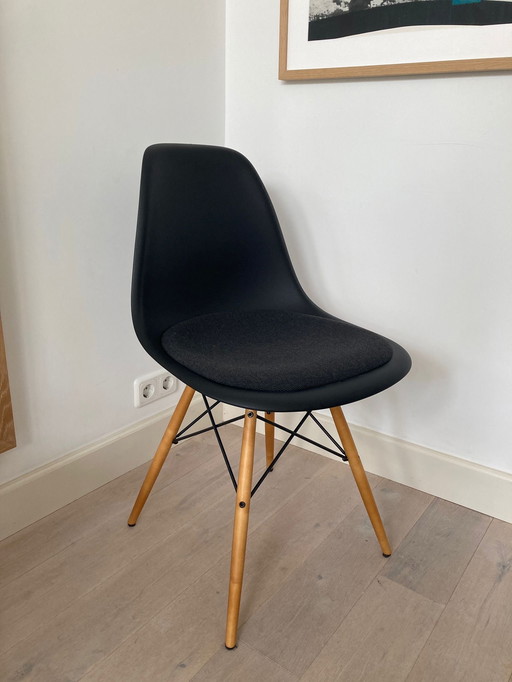 4x Vitra Eames DSW