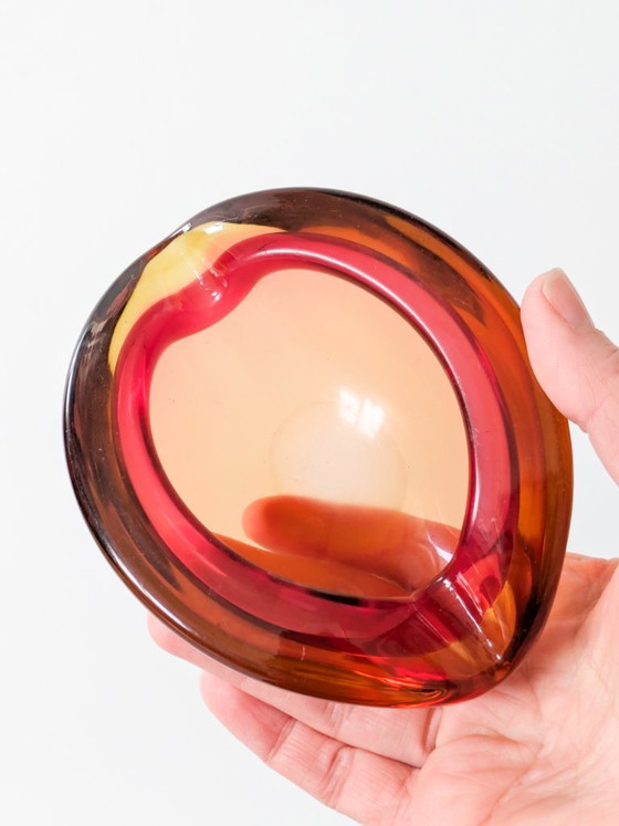 Murano-Sommerso-Aschenbecher aus der Mitte des Jahrhunderts, rosa-orange – Schalen, Glass (photo 5 of 19)