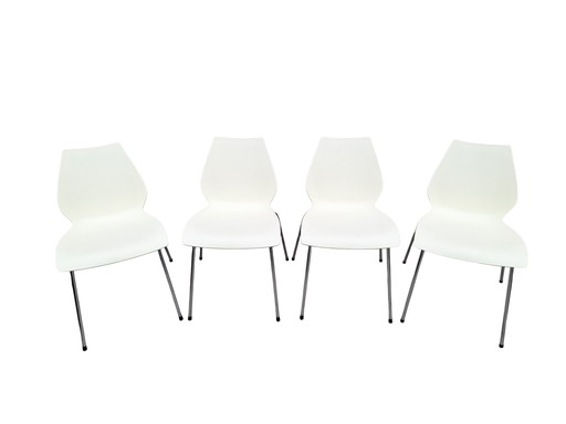 4 chaises Kartell Maui par Vico Magistretti