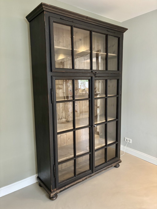 Display case