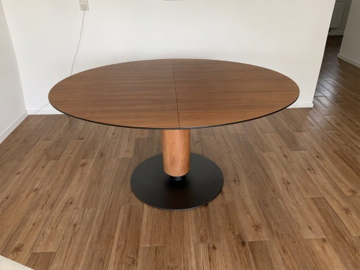 Leolux Tisch 586 Calbuco ausziehbar