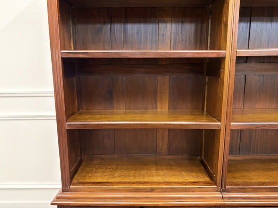 Libreria classica inglese semi-aperta – Librerie, Legno, Ottone (photo 10 of 13)