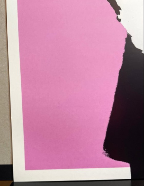 Image 1 of Banksy (1974) - Amor bomba (Abrazabombas)