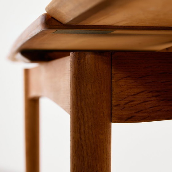 Image 1 of MK11104 Table de salle à manger restaurée en teck et chêne