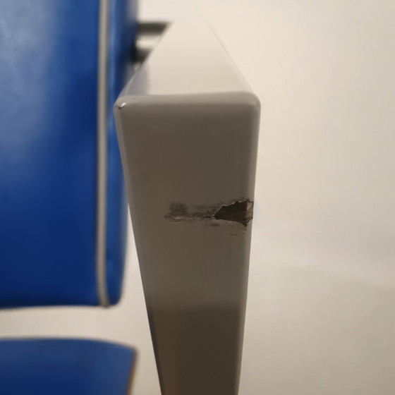 Image 1 of 2 designstoelen, ontwerpstijl vergelijkbaar met Bauhaus, hout/metaal