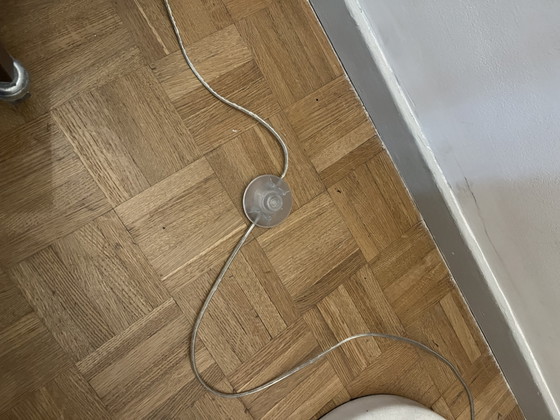 Lampadaire chromé avec socle en marbre – Chrome, Marble (photo 4 of 5)