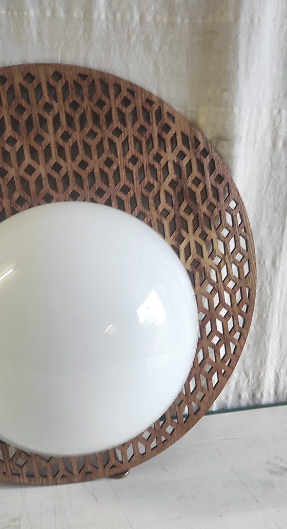 Image 1 of Appliques design en bois et globe opaline - mid.XXeme 