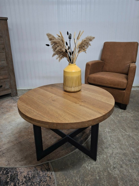 Image 1 of New robust oak coffee table with metal base 80cm