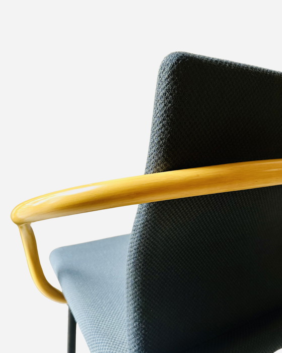 Image 1 of 4x Mandarin stoel van Ettore Sottsass voor Knoll, 1986 - Blauwe stof, armleuningen in bamboelook