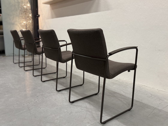 Image 1 of 4 chaises de salle à manger Leolux Talos, couleur feutre marron