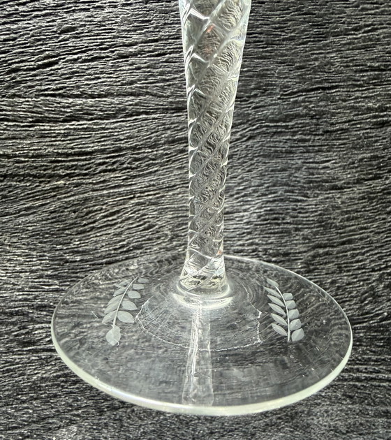 Image 1 of Kristallen wijnglazen met Bloemfontein en guirlandes