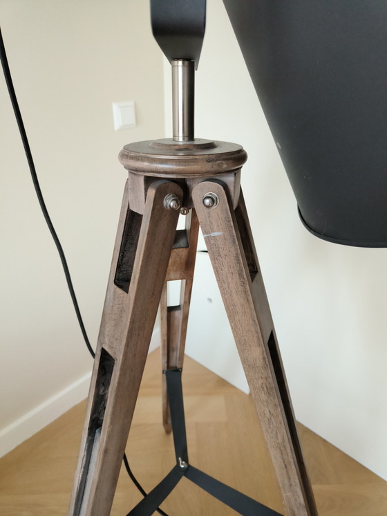 Image 1 of Lámpara de pie industrial y robusta