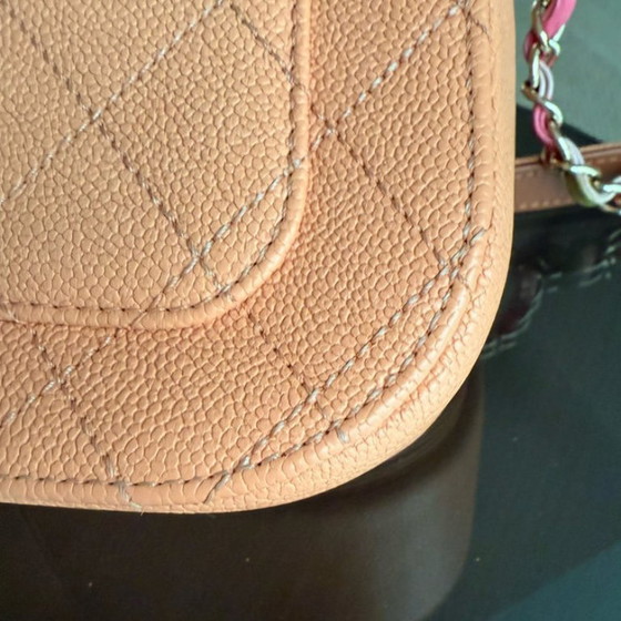 Image 1 of Chanel Coco Curve Cuba Small - Pelle trapuntata color caramello con finiture in oro chiaro, serie 23
