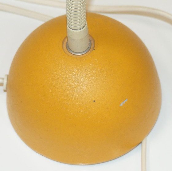 Image 1 of TEMDE Tipo 21 Lampada da tavolo anni '60 Lampada da tavolo gialla a collo di cigno
