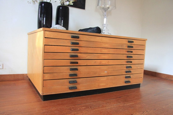 Image 1 of grote architecten of catalogus ladekast, vintage en hoogwaardig afgewerkt met 9 lades