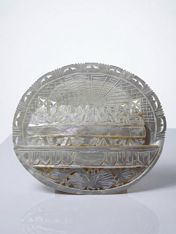 Image 1 of Placa votiva tallada en nácar, "La Última Cena", artesanía antigua de Belén.