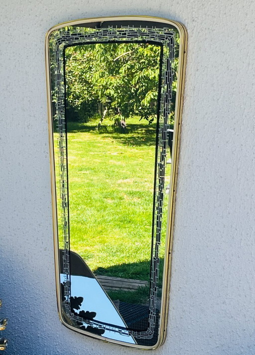 Asymmetrischer Spiegel