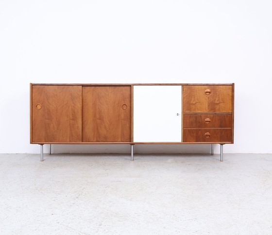 Vintage Fristho Sideboard in Walnut – William Watting – 1960s – Metal (photo 2 of 17)