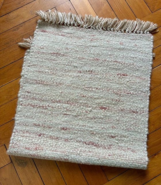 Image 1 of Klein rechthoekig kleedje van puur wol.