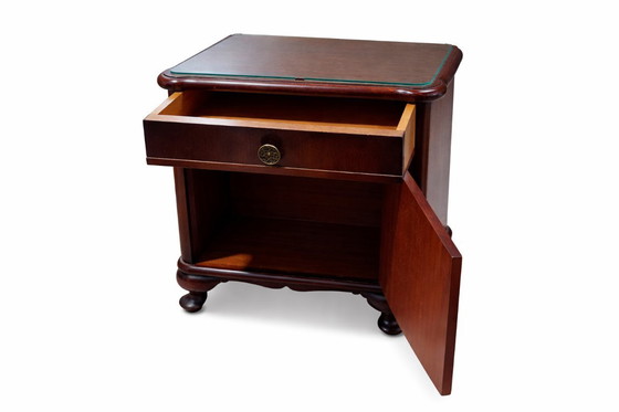 Image 1 of Tavolino laterale laccato vintage con piano in vetro