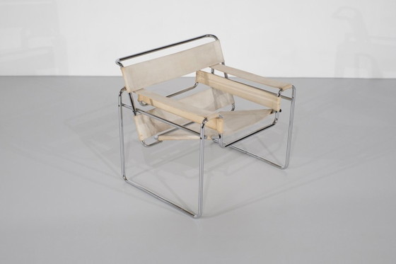 Image 1 of Sillón "B3 Wassily" en tela de Marcel Breuer para Gavina, 1925.
