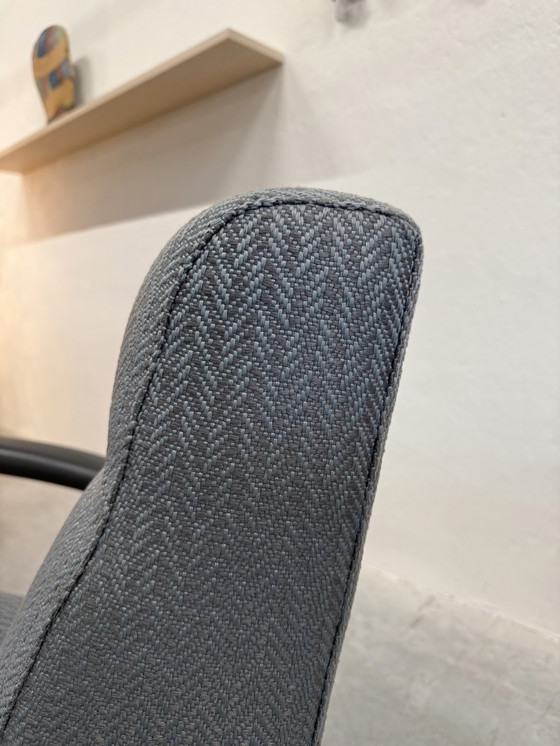 Image 1 of 2 poltrone Leolux Scylla in tessuto di alta qualità