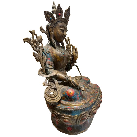 Tara Bianca Sitatara Monumentale – Tarda Dinastia Qing – 80 cm – 26,2 kg Bronzo Dorato & Cloisonné – Sculture (photo 3 of 10)