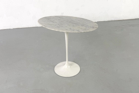 Side Table/Gueridon Tulip by Eero Saarinen for Knoll International - 1960s – Aluminium (photo 9 of 11)