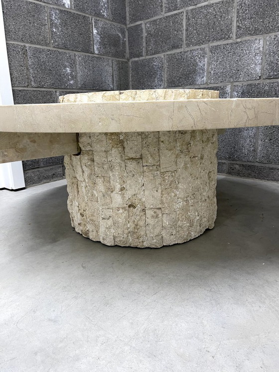 Image 1 of Table basse en pierre de mactan par Magnussen Ponte