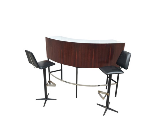 Image 1 of Bar in palissandro di metà secolo con sgabelli da bar