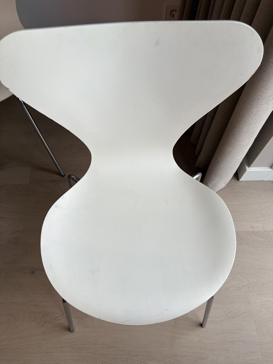 Image 1 of 2x Fritz Hansen Butterfly Chair bianca
