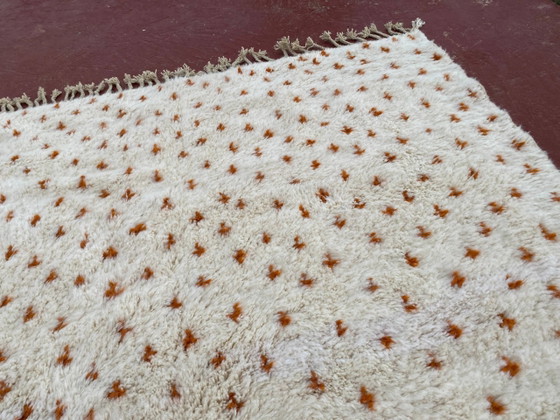 Tapis Beni Ouarain Authentique 3.3x2.3M Laine Écrue Motifs Terracotta – Coton, Scandinavian (photo 9 of 14)