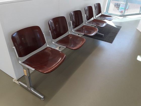 Image 1 of Nome: Divano DSC Axis 3000 Designer: Giancarlo Piretti Produttore: Anonima Castelli, Italia Anno di progettazione: anni &#39;70