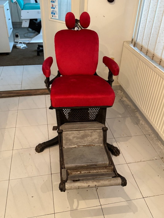 Barber Chair with Red Upholstery and Adjustable Footrest – Adjustable recliner chair, Cast Iron, Velvet (photo 5 of 8)