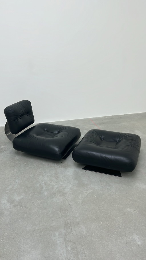 Lounge Alta bas et son ottoman de Oscar Niemeyer pour mobilier international