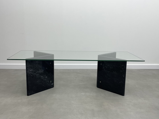 Image 1 of Tavolino da caffè scultoreo in marmo italiano (anni '70)