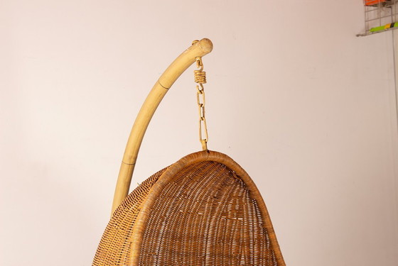 Image 1 of Sillón danés de ratán tejido con soporte metálico, silla colgante tipo huevo, atribuida a Nanna Ditzel