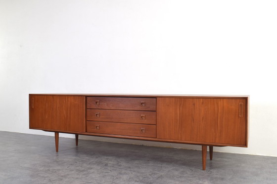 Image 1 of Dänisches Teak-Sideboard aus der Mitte des 20. Jahrhunderts, 1960er Jahre.