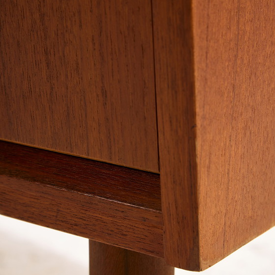 Image 1 of MK9343 Restaurierter Teakholz-Büroschreibtisch