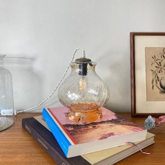 Image 1 of Antique tulip-shaped portable lamp in clear and gold glass