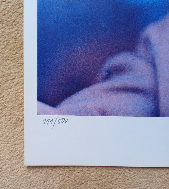 Image 1 of 'Blauwe pop', grote kleurenfoto van Karin Székessy