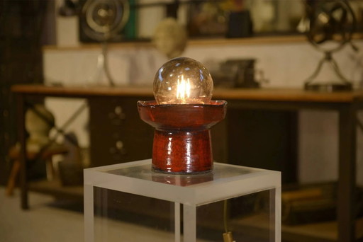 Lampada da tavolo in ceramica rossa di Guillerme e Chambron anni '80