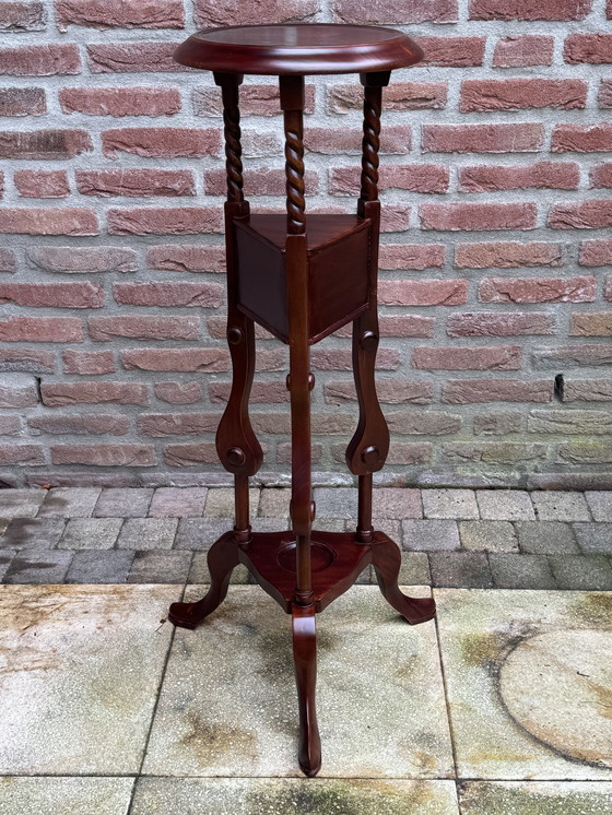 Image 1 of Table d'appoint en teck fin – une sculpture fonctionnelle